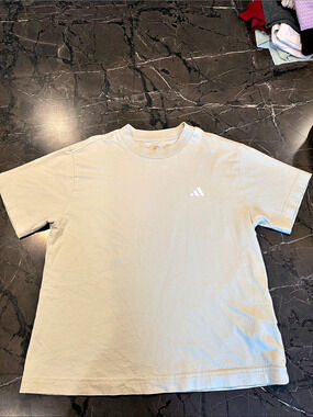 adidas Essentials Small Logo Single Jersey T-Shirt White